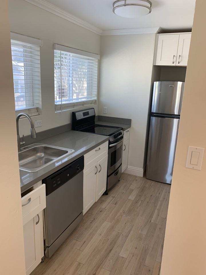 240 Chattanooga St #B