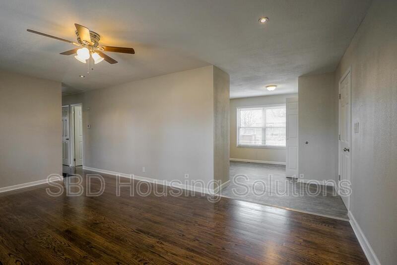 1214 N Vista Dr - Photo 3 of 29