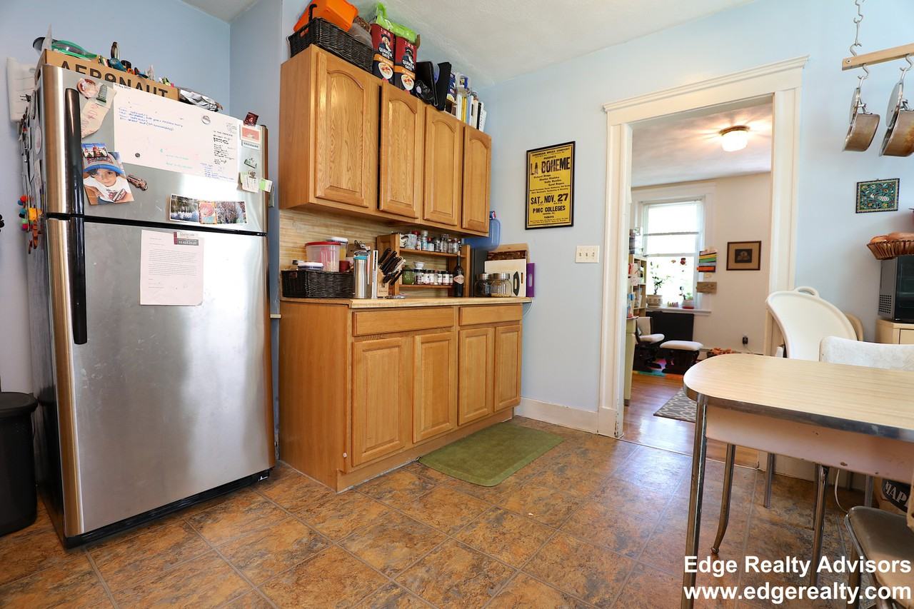 22 Wallingford Rd #4 - Photo 2 of 12