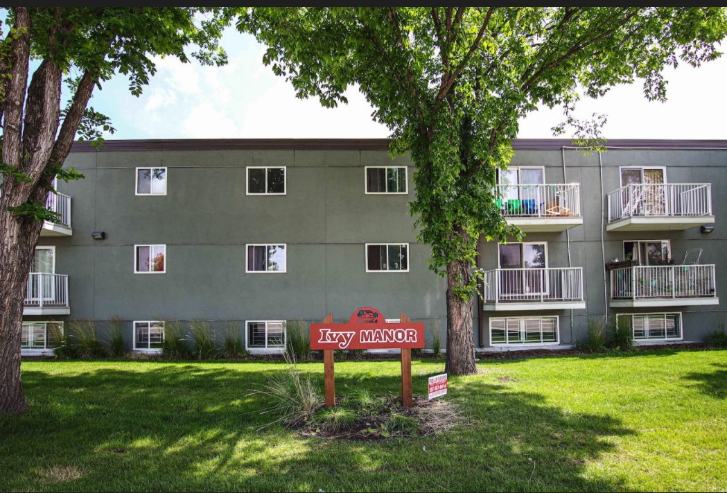 Ivy Manor - Photo 2 of 39