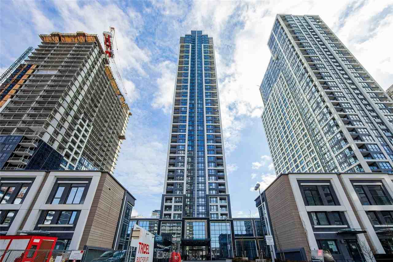 7 Mabelle Avenue #210