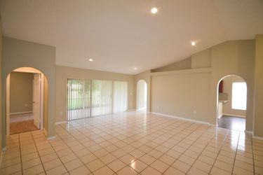 441 Nw 187th Ave - Photo 2 of 14