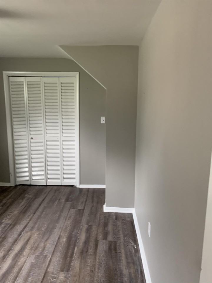 555 New Alexandria Rd #1 - Photo 5 of 14