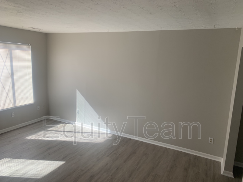 6907 Gracely Dr - Photo 3 of 8