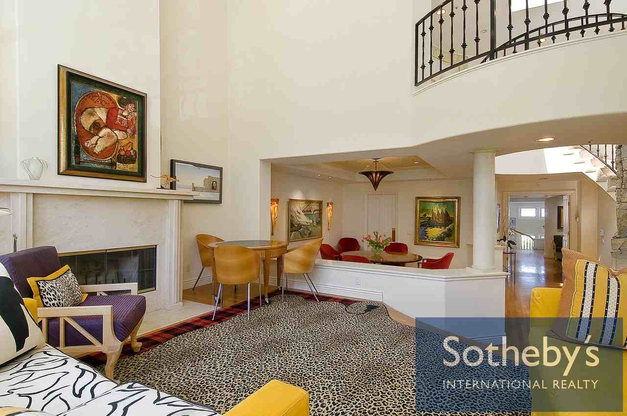 2536 Greenwich St - Photo 3 of 30