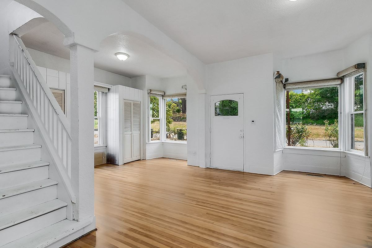 LAKE WA VIEW HOME!! - Photo 2 of 28