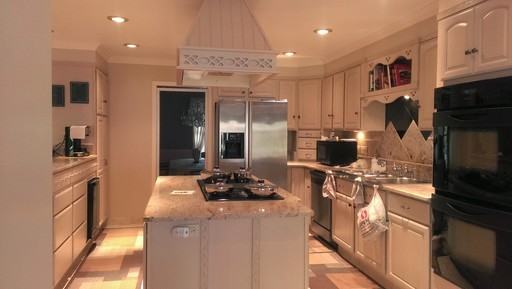 520 Harwood Rd - Photo 3 of 36