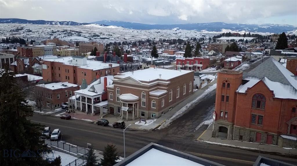 229 N Montana St - Photo 3 of 18