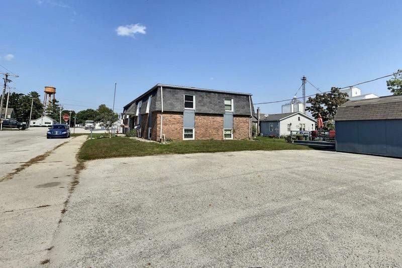 401 S Maple St #1 - Photo 3 of 14