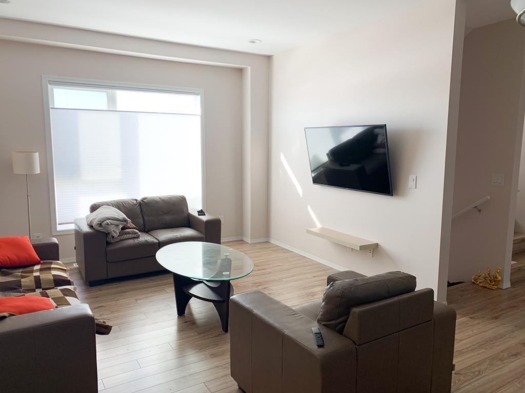 Old Commonwealth Apartments in Inkster Gardens, Winnipeg, MB R2R 2X2