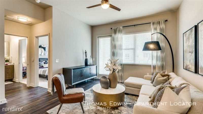 801 Lake Carolyn Pkwy Apt B2 - Photo 2 of 7