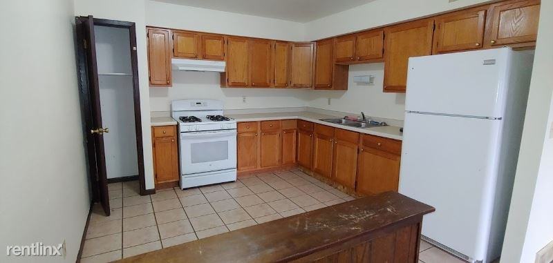 8341 8341 W Northridge Ct 7 - Photo 3 of 6