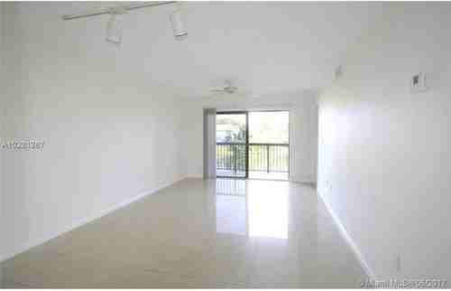9843 Nob Hill Ln - Photo 2 of 8