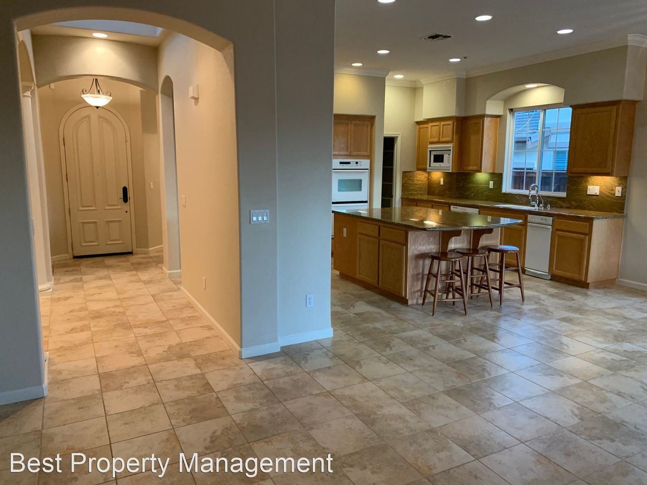 921 Augusta Dr - Photo 3 of 18