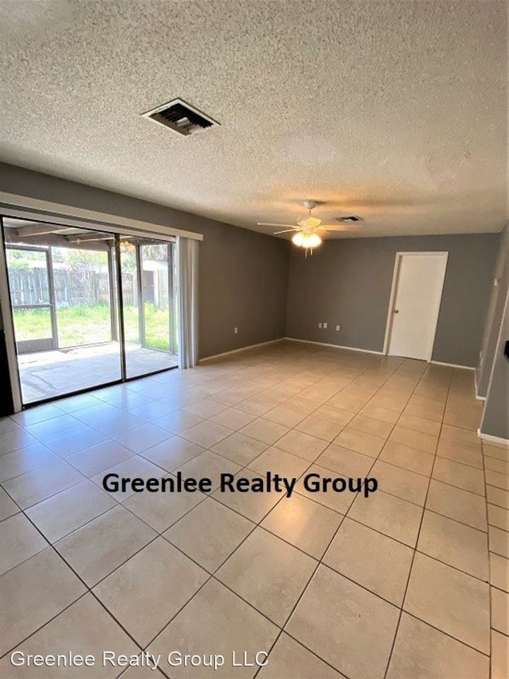 9314 Wood Dr - Photo 2 of 11