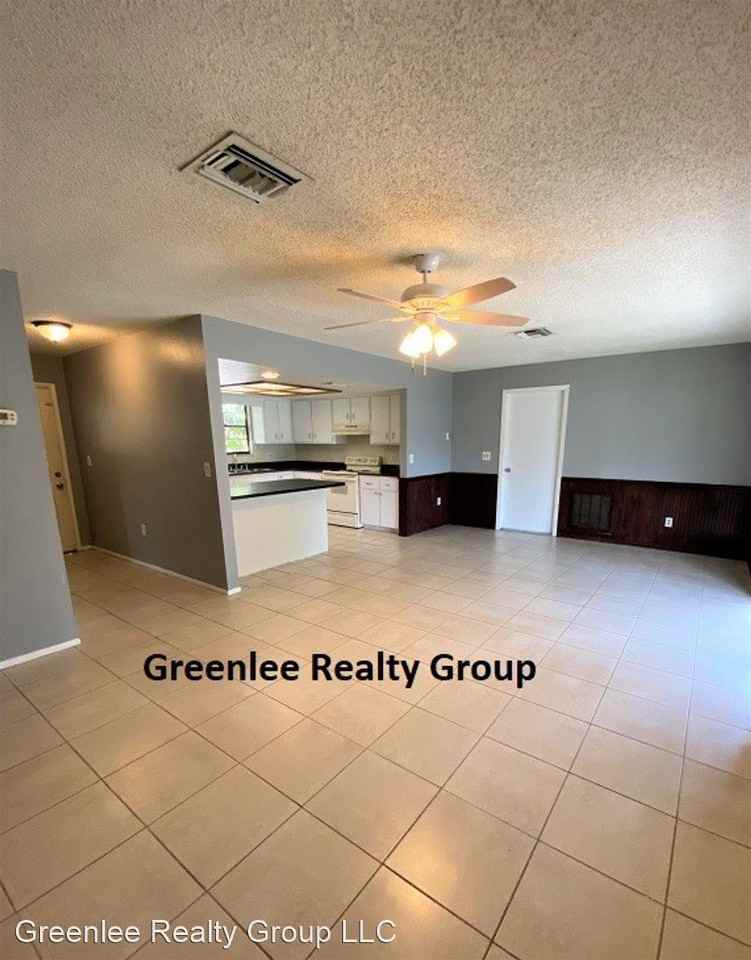 9314 Wood Dr - Photo 3 of 11