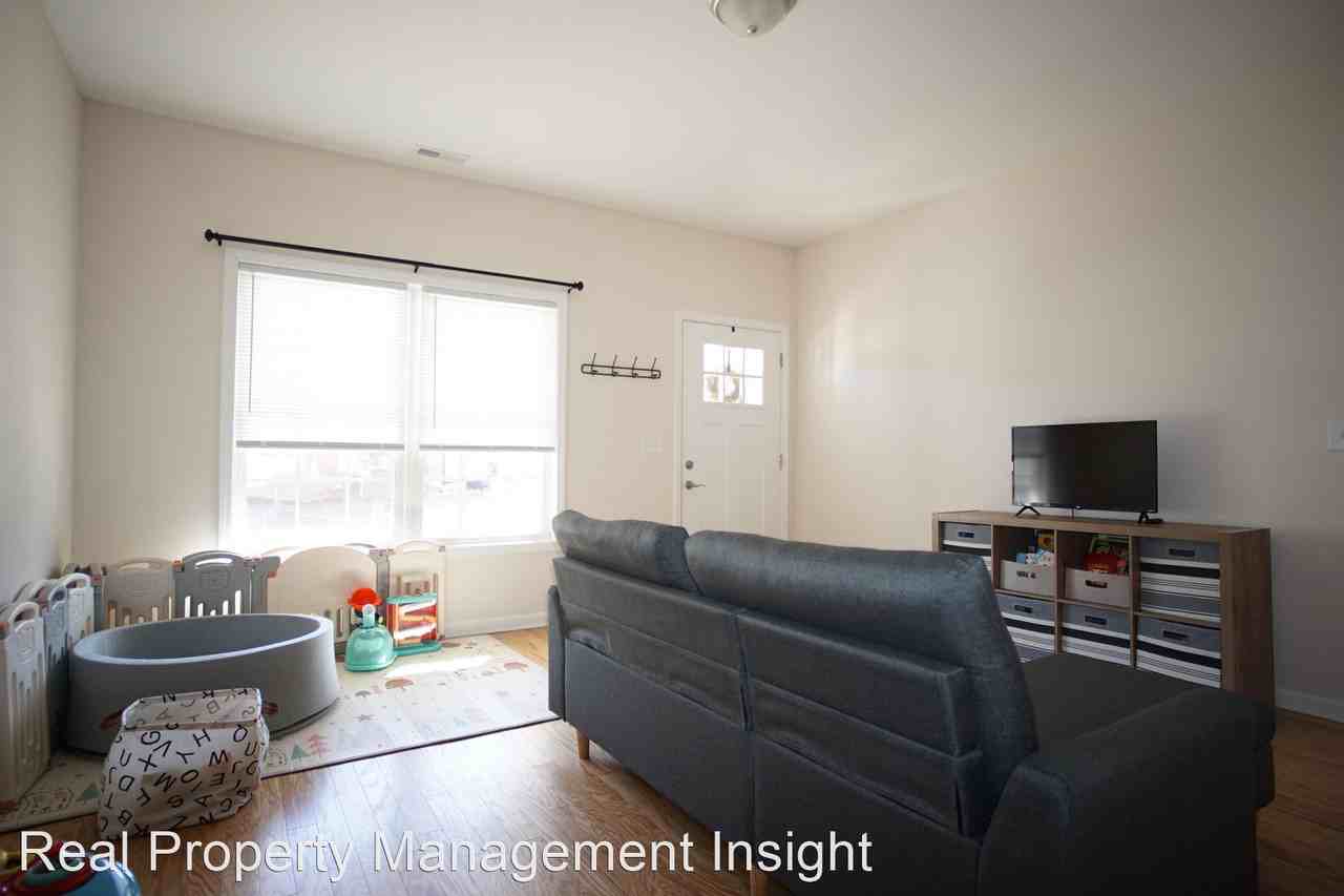 320 Bernies Way - Photo 2 of 19