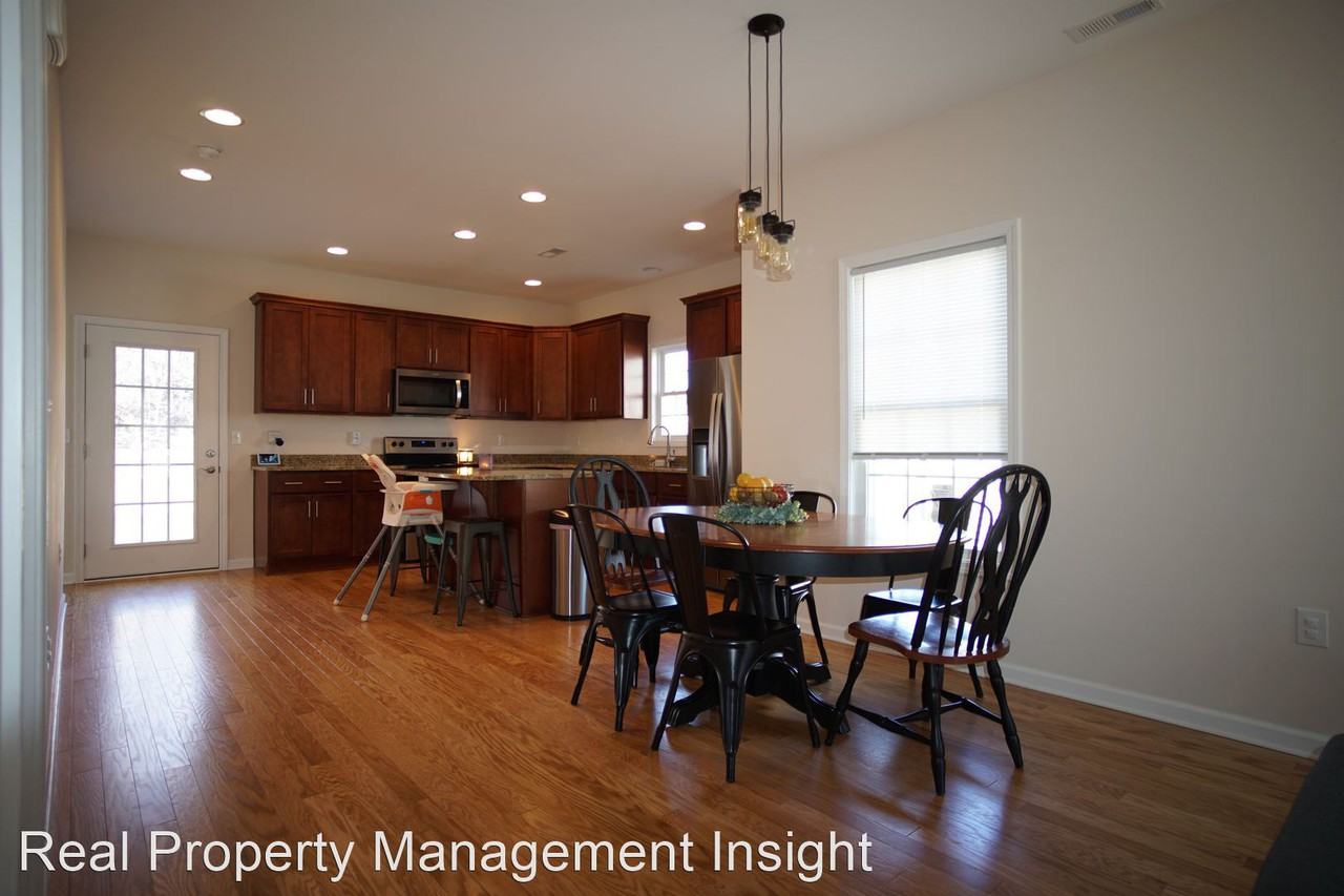 320 Bernies Way - Photo 3 of 19