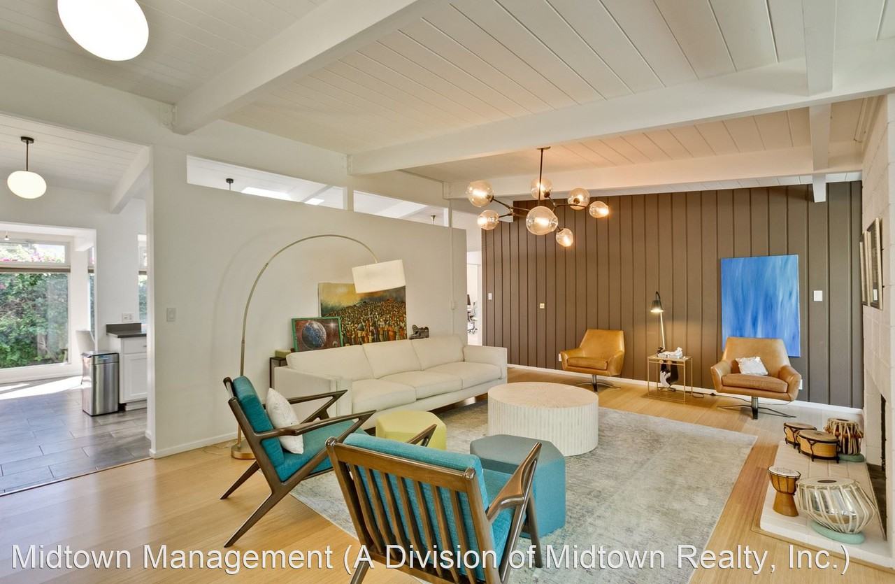 261 Creekside Dr - Photo 2 of 13