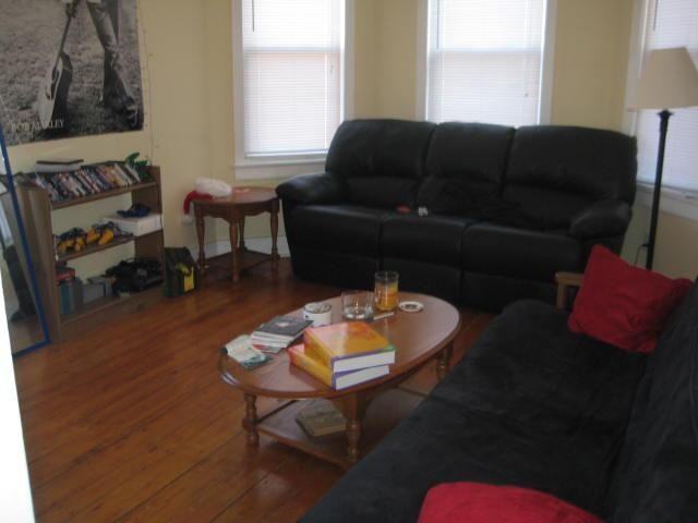 11 Burney St #3 - Photo 2 of 4