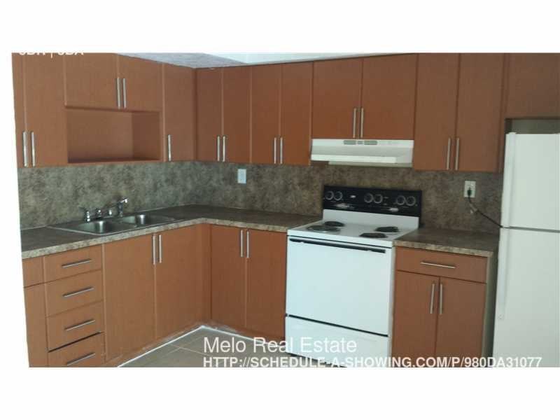 620 NW 179th St #620 - Photo 2 of 6