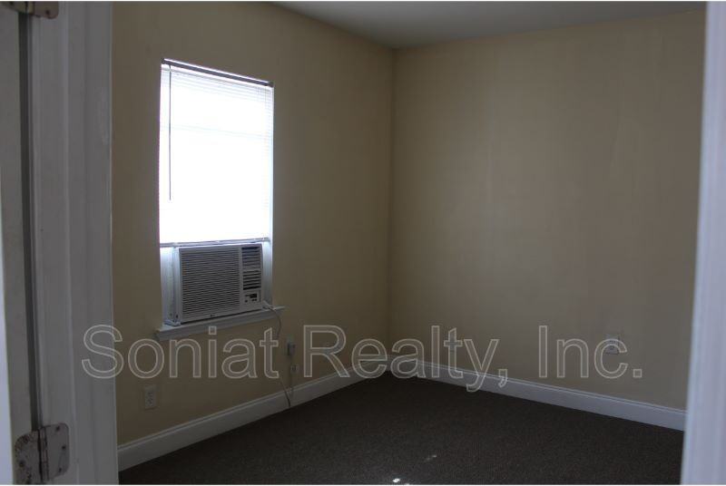 6210 Hayne Blvd #A - Photo 3 of 9