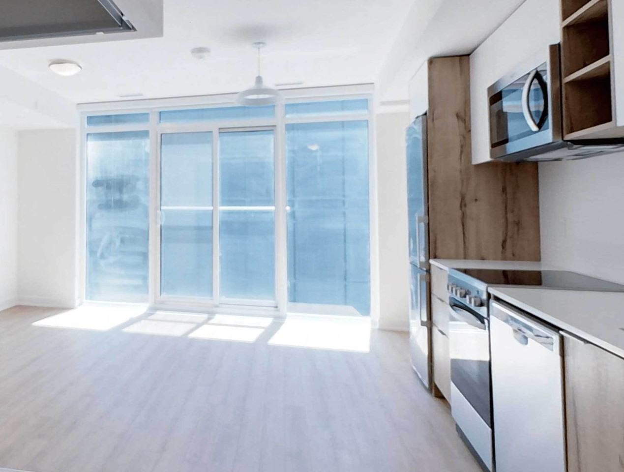 39 Niagara Street #844