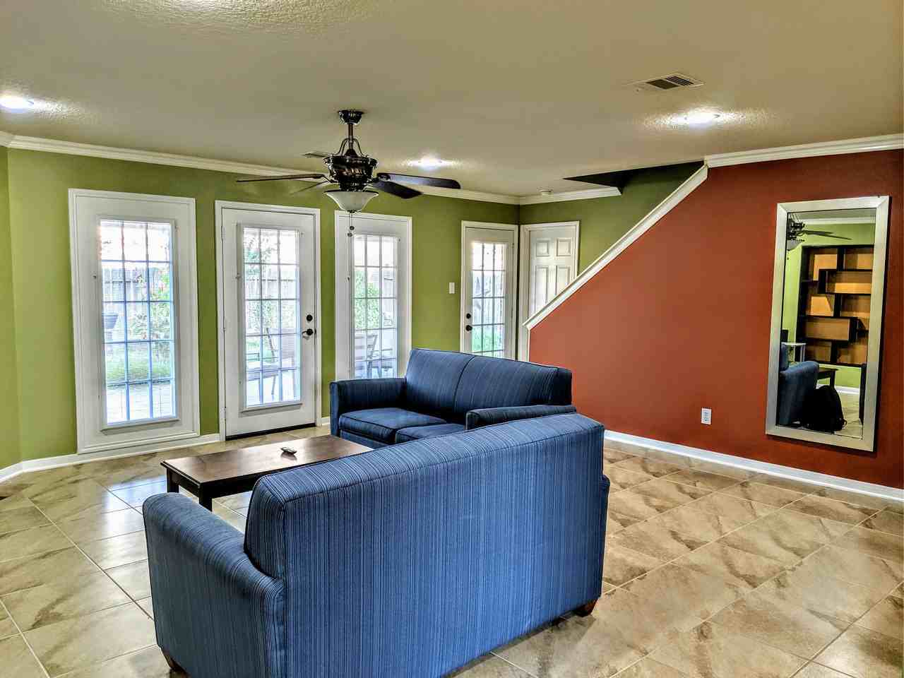 5038 Elm Court - Photo 4 of 8