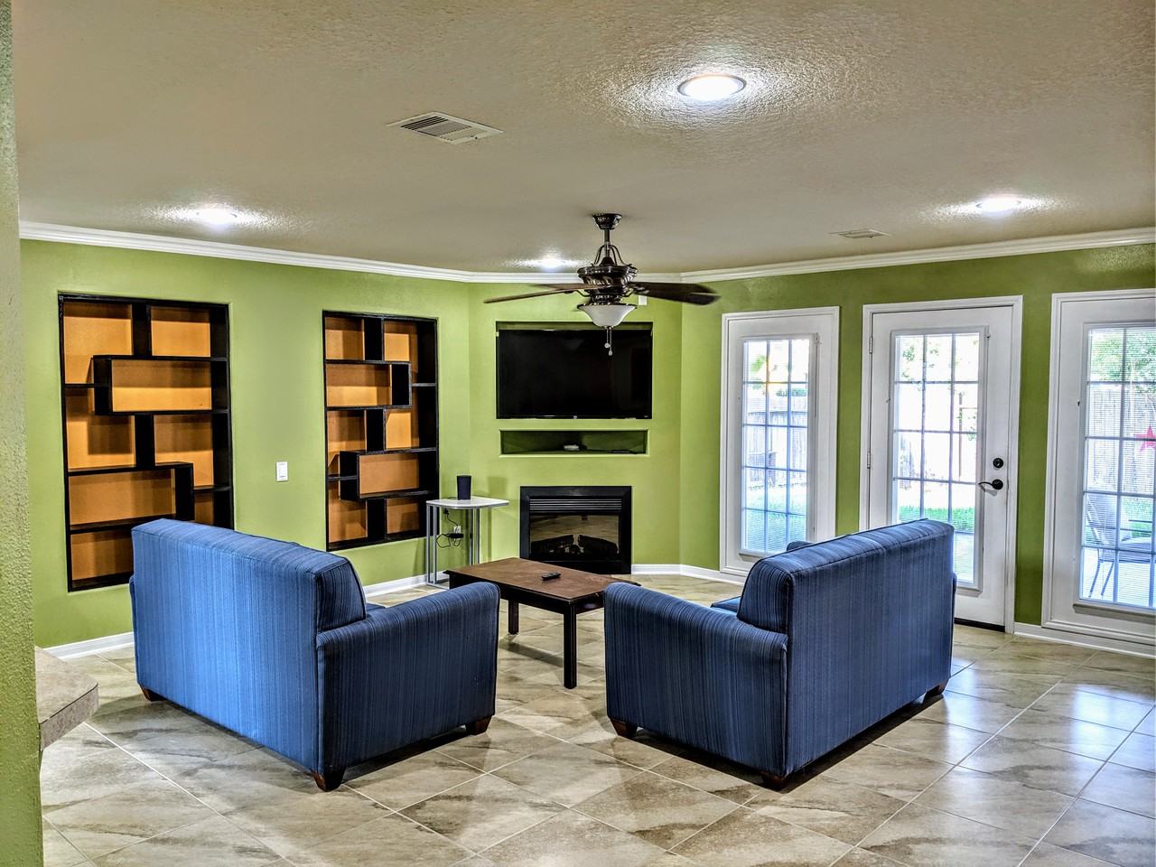 5038 Elm Court - Photo 5 of 8