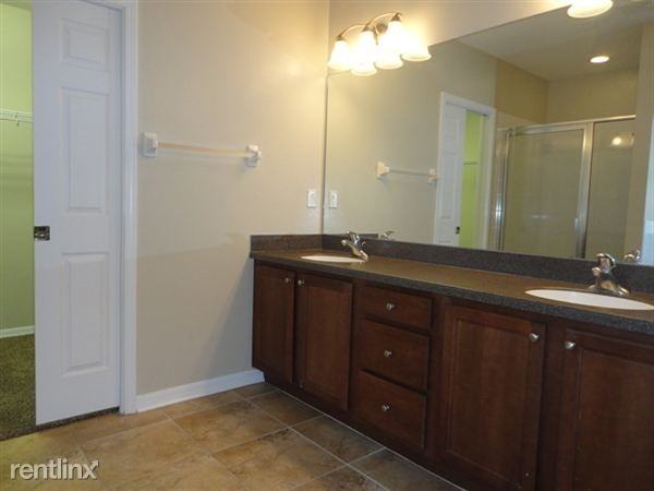 Loneoak View Dr - Photo 2 of 8