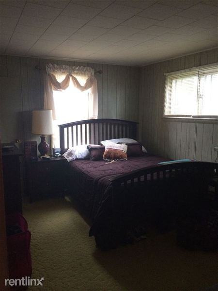 54 Marion Ave - Photo 2 of 8