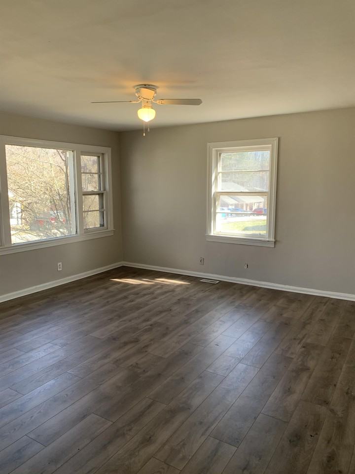 317 Morris St #1 - Photo 2 of 10