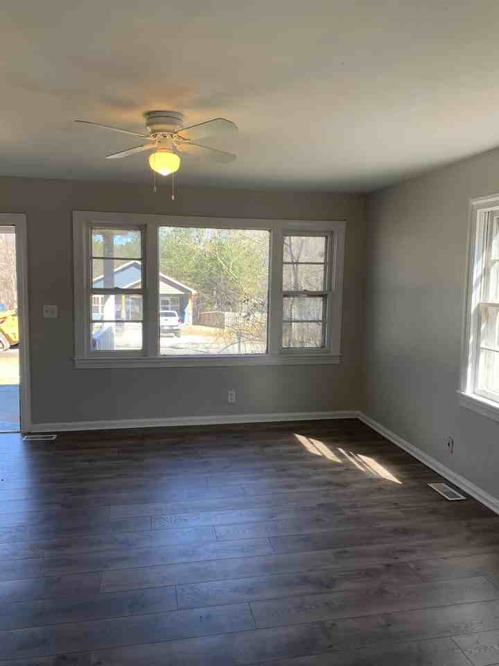 317 Morris St #1 - Photo 3 of 10