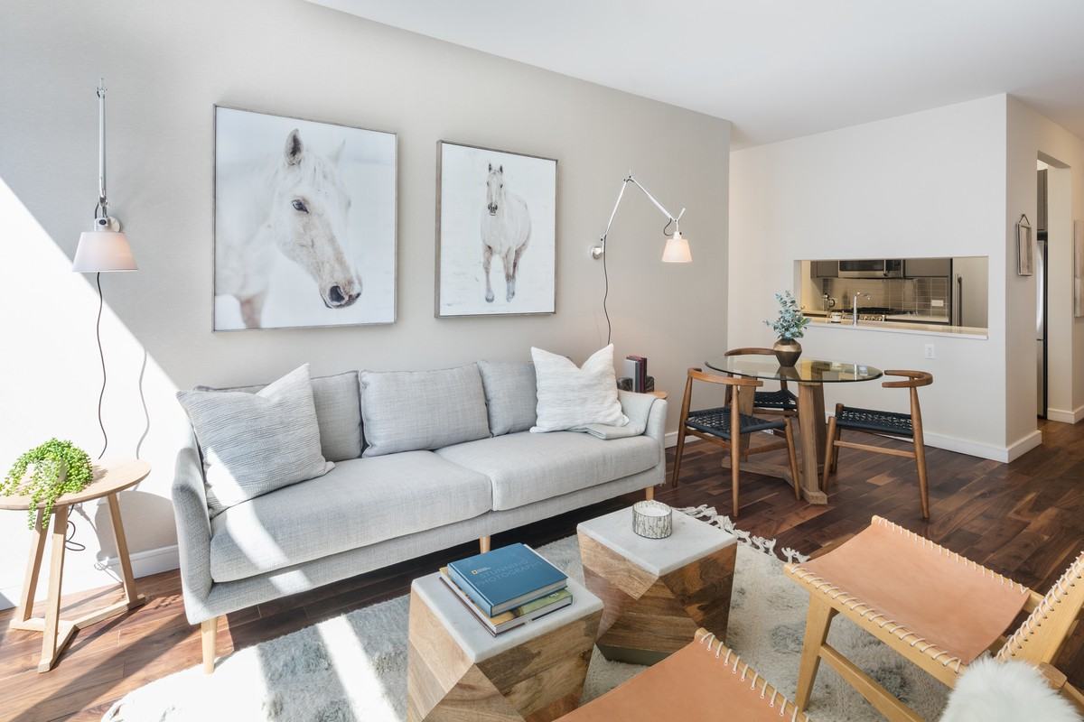 507 West Chelsea - Photo 3 of 9