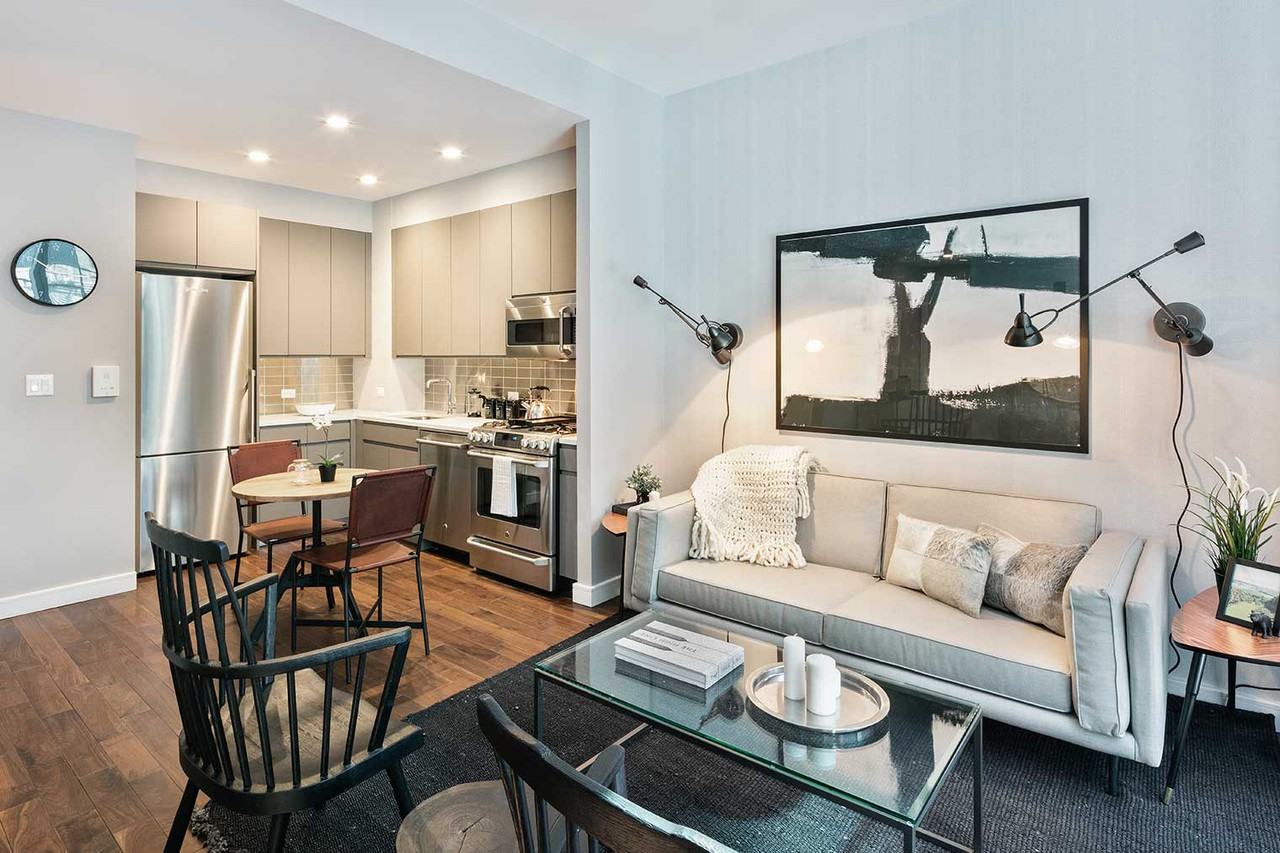 507 West Chelsea - Photo 2 of 9