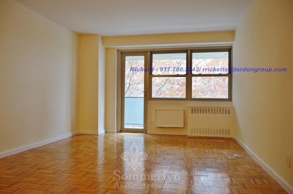 50 Riverdale Ave #3F