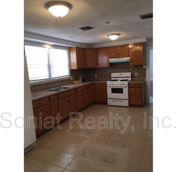 1855 Rosiere St #A - Photo 2 of 14