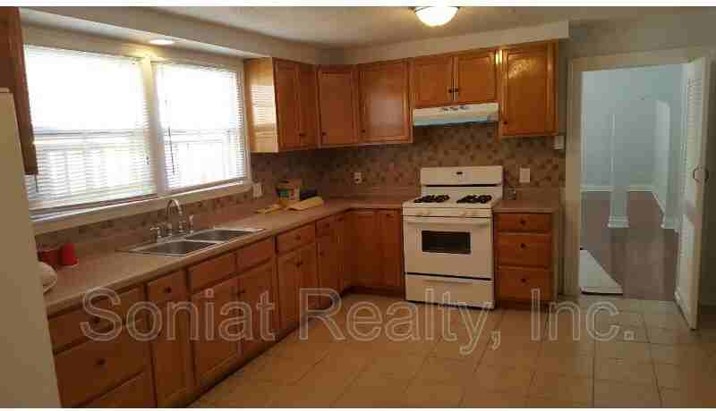 1855 Rosiere St #A - Photo 3 of 14