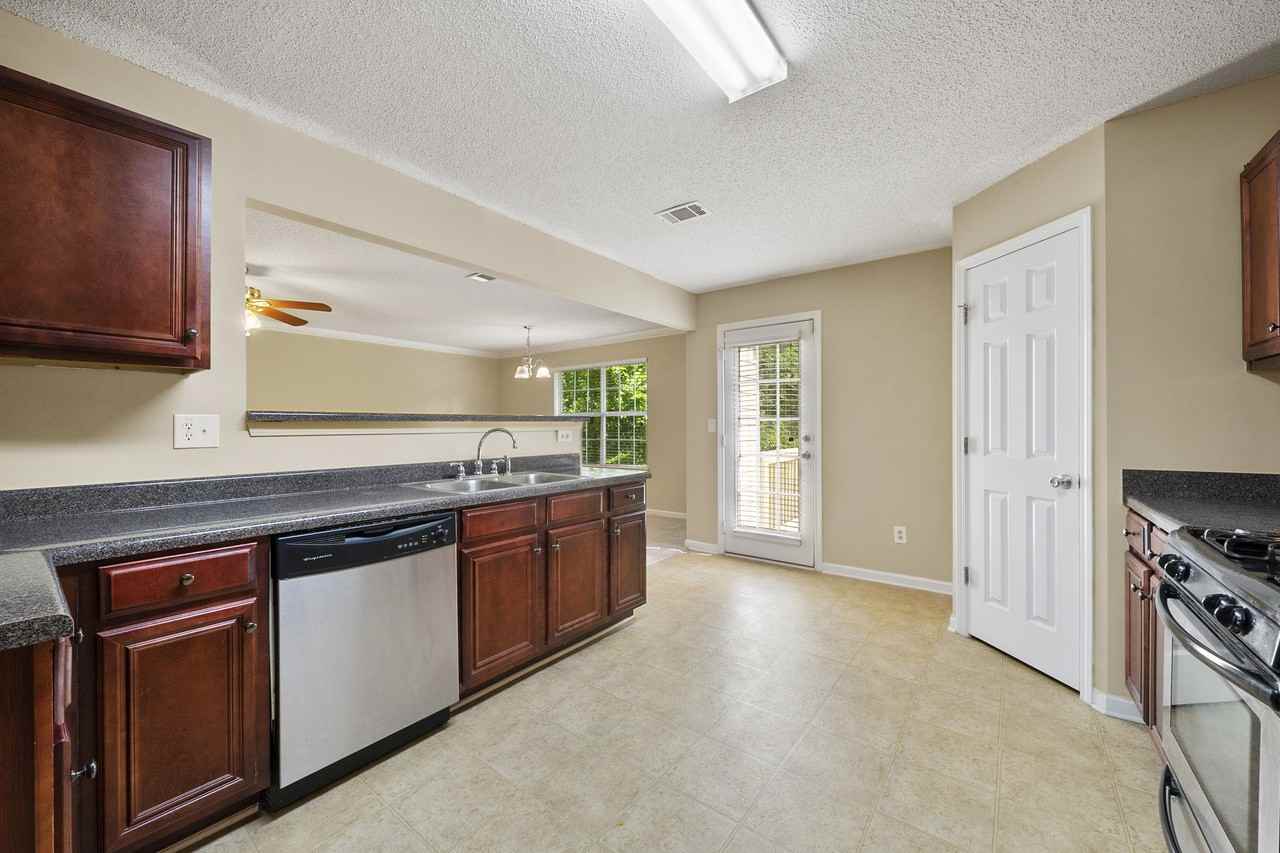 1152 Steppingstone Lane #1 - Photo 7 of 36