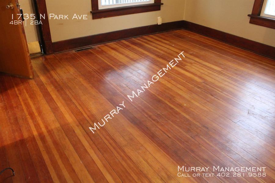 1735 N Park Ave - Photo 3 of 24