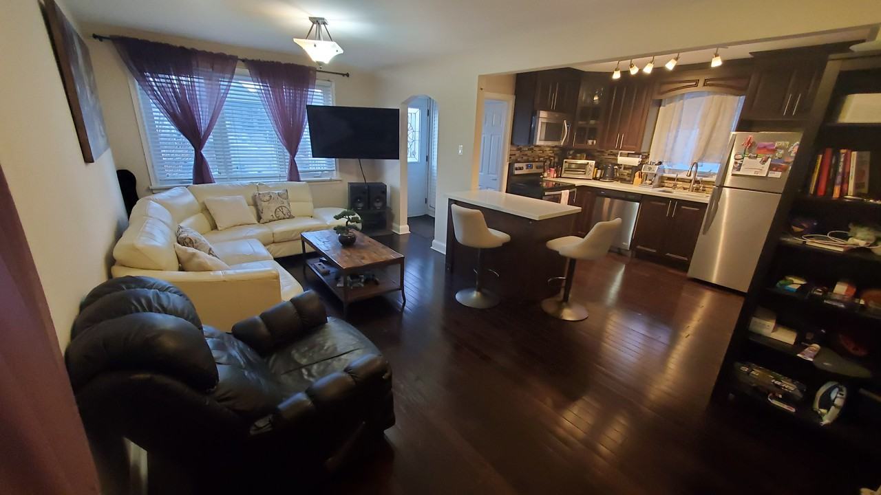 41 Cayuga Avenue - Photo 2 of 11