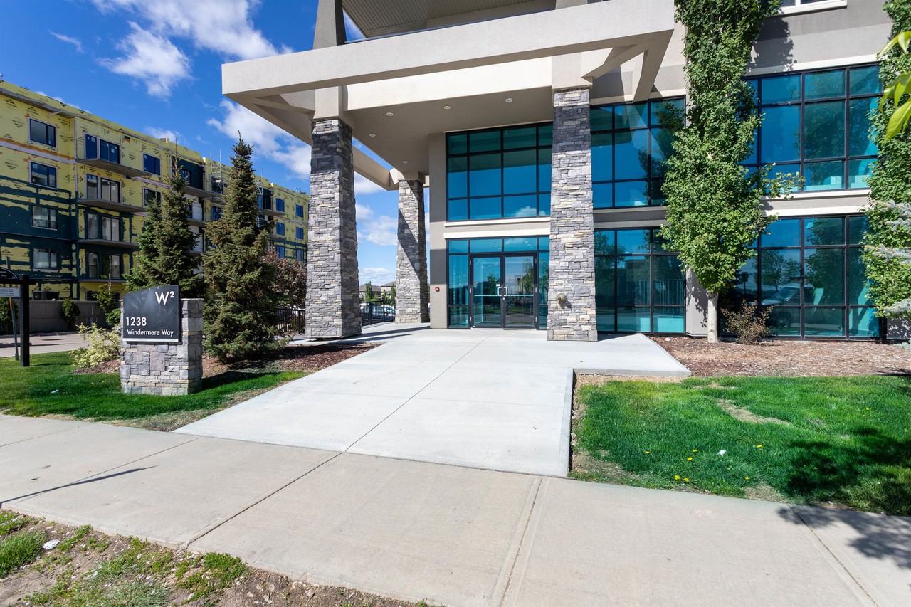 210 210 - Photo 2 of 31