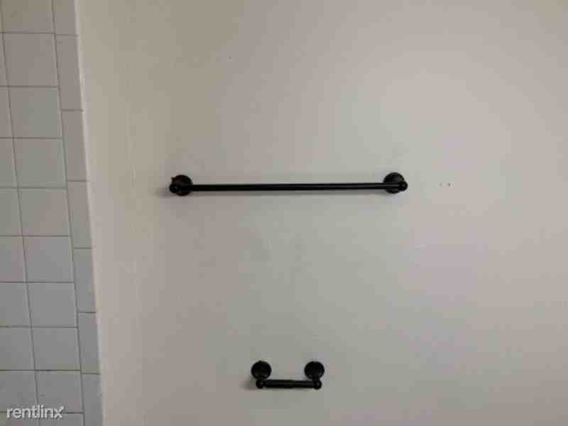 1218 Coker St - Photo 2 of 18