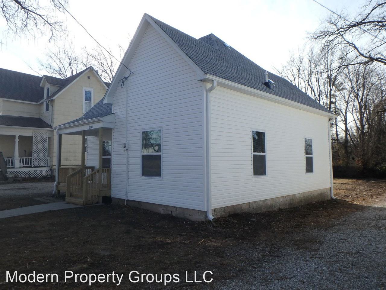 1011 Range Line St - Photo 2 of 17