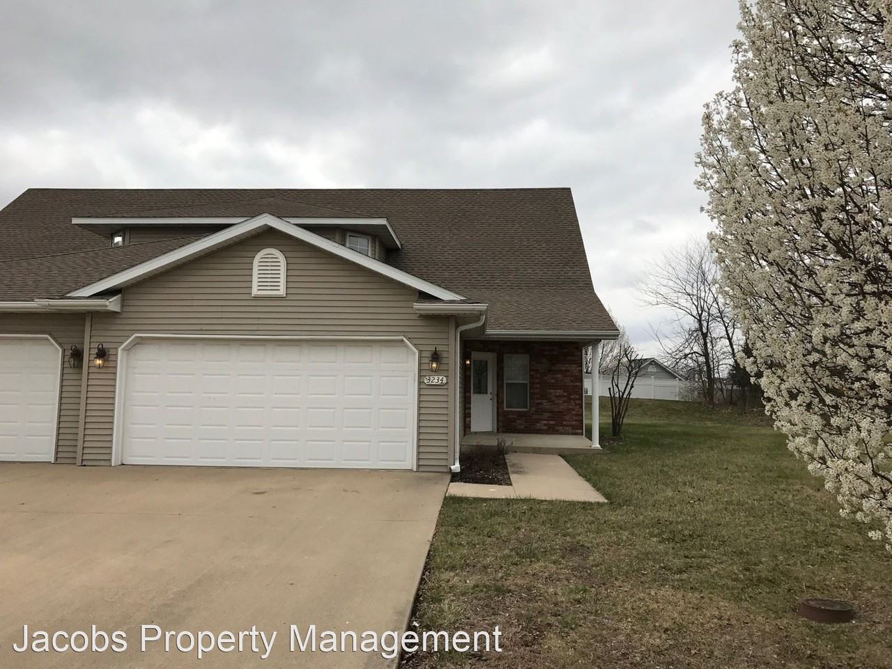 3234 Wind River Cir - Photo 2 of 19