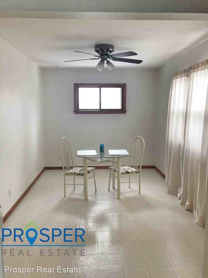 917 James St - Photo 3 of 7