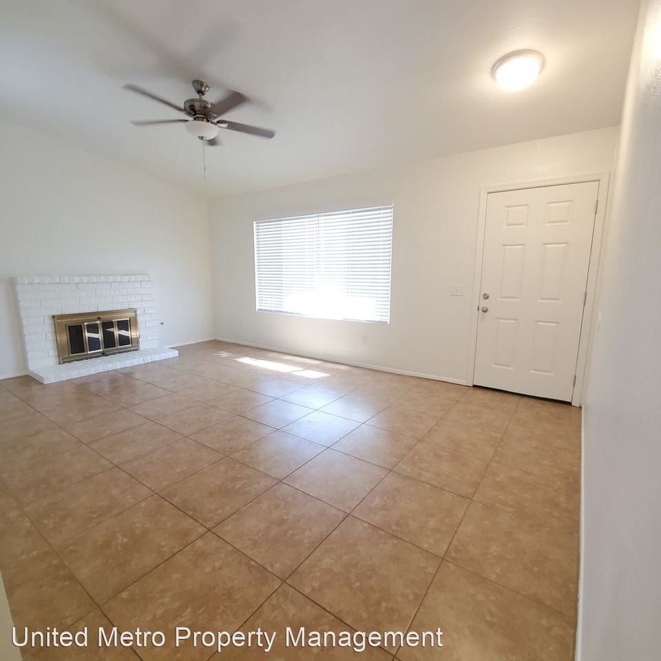 2502 W Acoma Dr - Photo 2 of 15