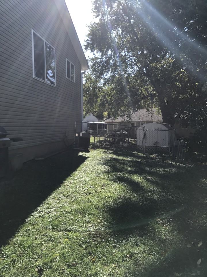 321-323 NW Gibson Rd - Photo 3 of 3