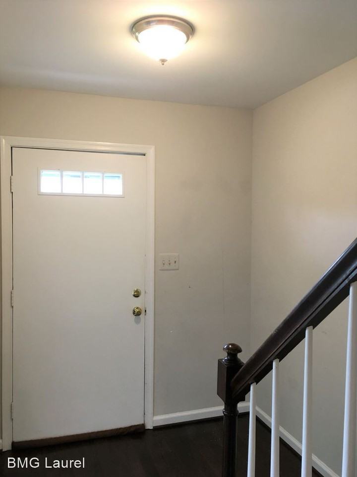 19811 Billings Ct - Photo 2 of 22