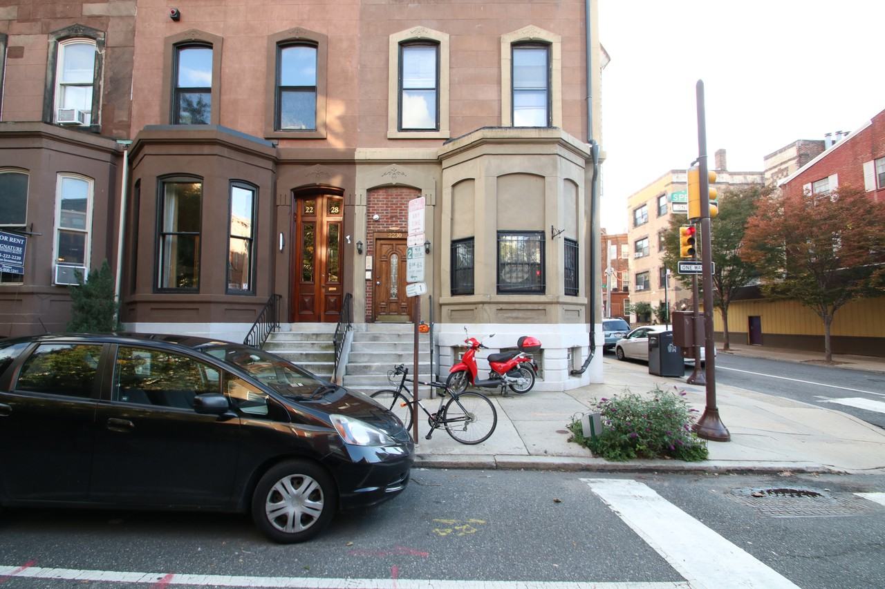 2230 Spruce St - Photo 3 of 3